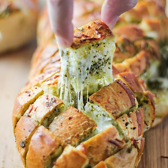Cheesy Pesto Pull-Apart Bread