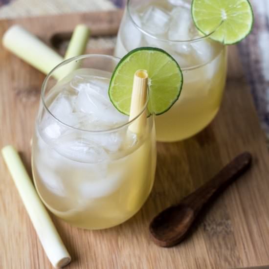 Fresh Lemongrass Tea
