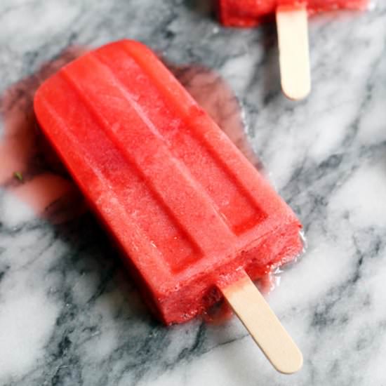 strawberry rhubarb lemonade pops