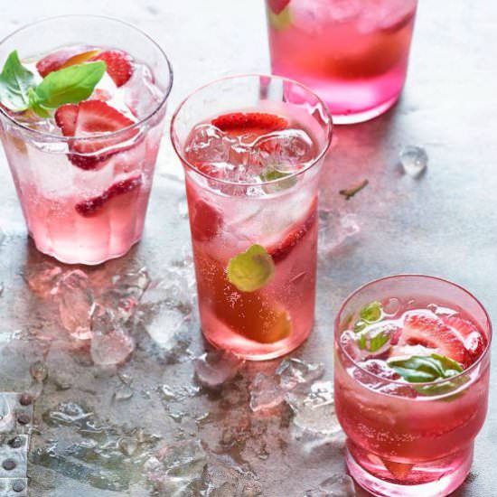 Strawberry and Peach Rose’ Sangria