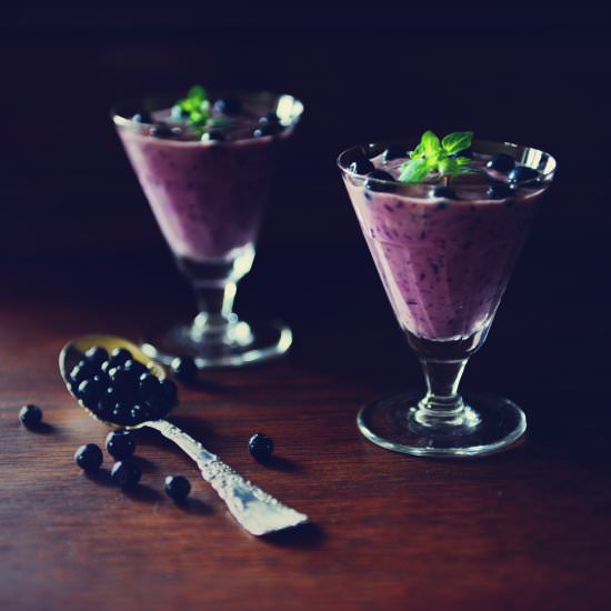Blueberry smoothie with avocado