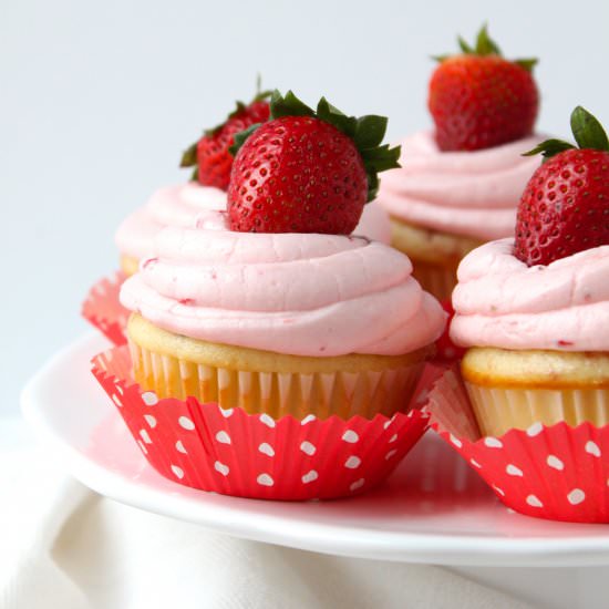 Fresh Strawberry Swirl Cupcakes