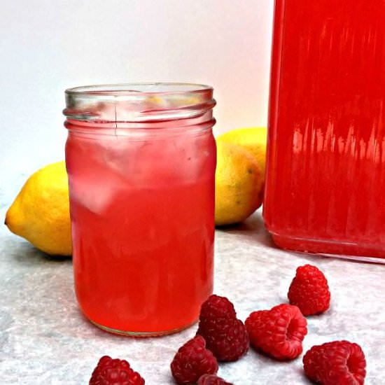 Fresh Raspberry Lemonade
