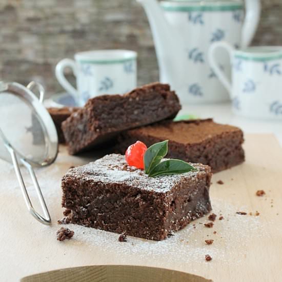 Brownies with Zucchini and Tahini