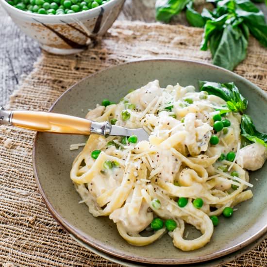 Chicken and Peas Fettuccine Alfredo