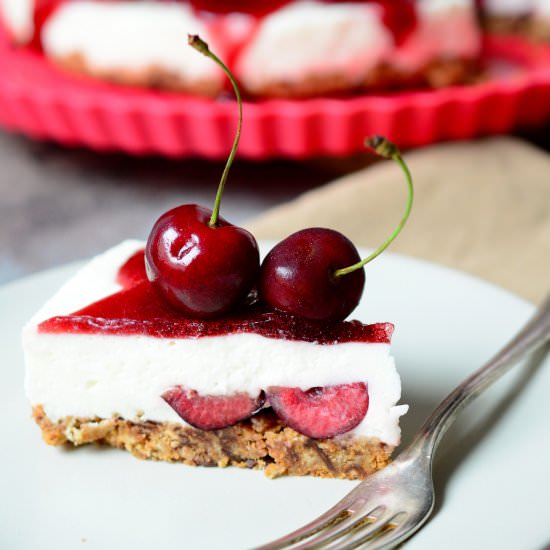 No bake yoghurt cherry cheesecake