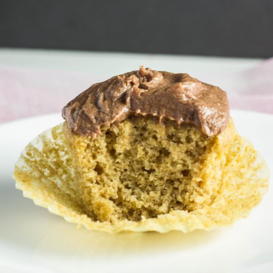 Vegan Whole Wheat Vanilla Cupcakes