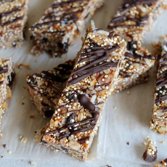 Coconut Almond Quinoa Granola Bars