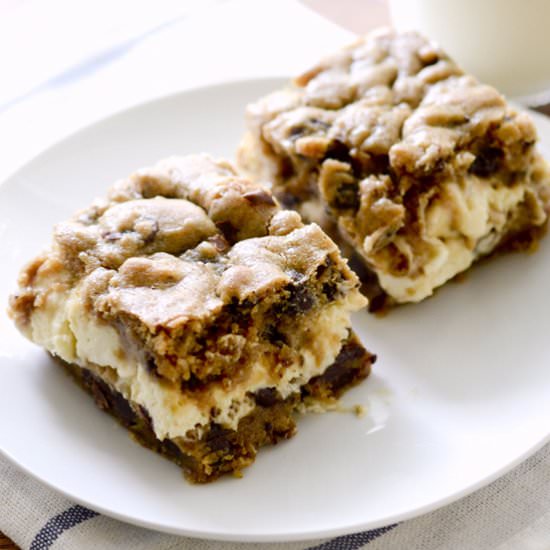 Chocolate Chip Cookie Cheesecake Bar