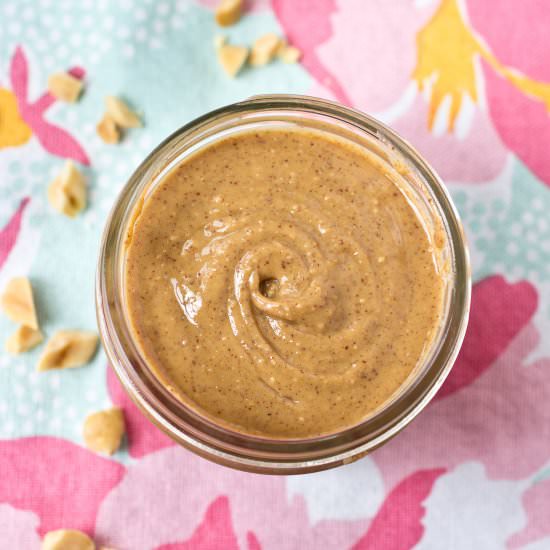 Homemade Natural Peanut Butter