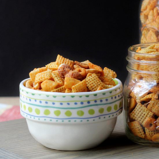 Cheesy Spicy Snack Mix