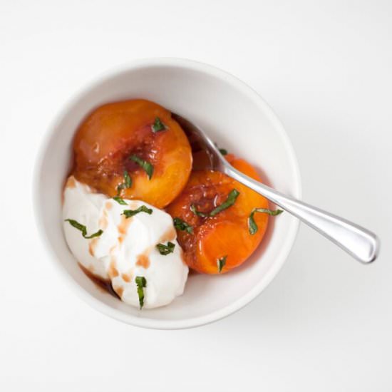 Bourbon Broiled Peaches and Yogurt
