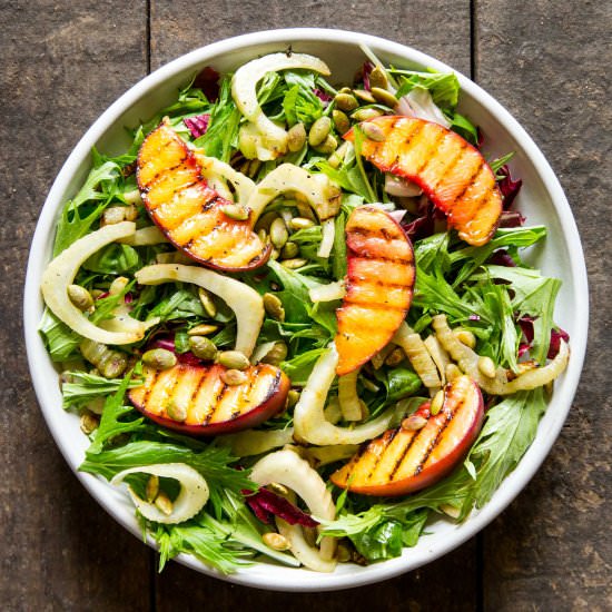 Easy Grilled Peach Salad