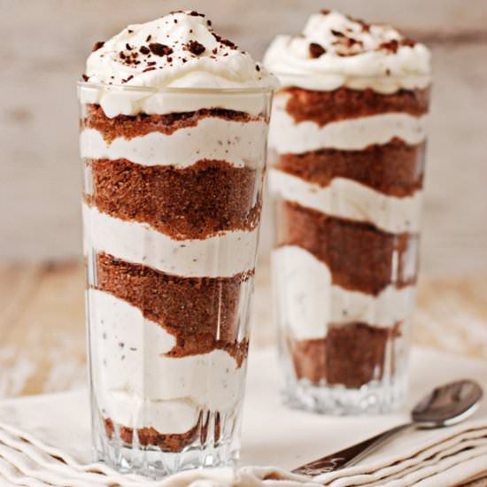 Chocolate cheesecakes in glasses