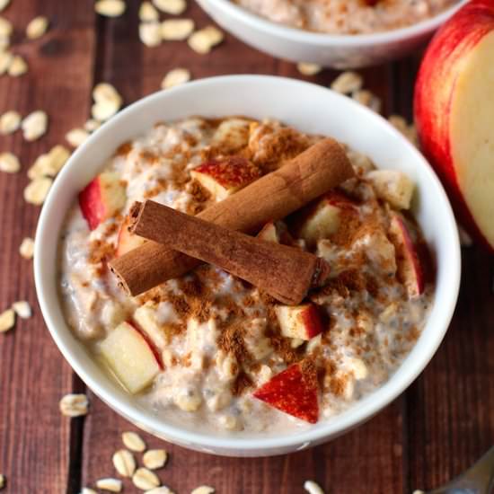 Apple Pie Overnight Oats
