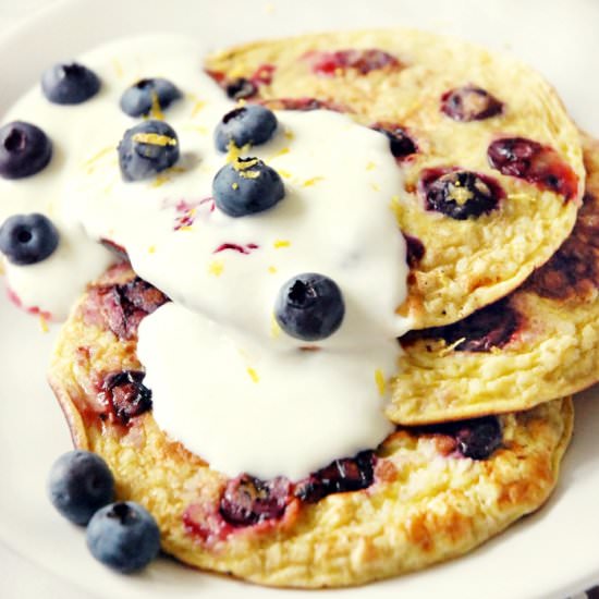 Blueberries light pancakes