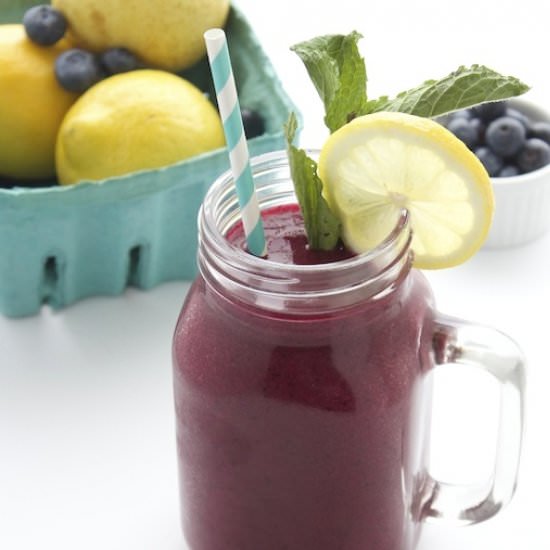 Boozy Blueberry Lemonade Smoothie