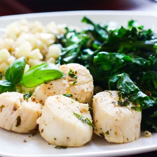 Steamed Garlic Herb Scallops