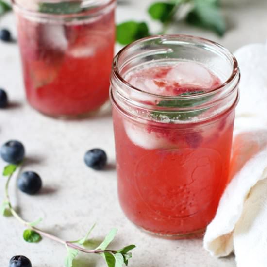 Blueberry lemonade