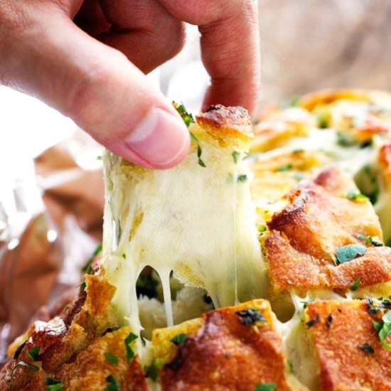Cheesy Garlic Pull Apart Bread