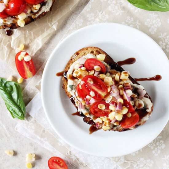 fresh corn & tomato sandwich