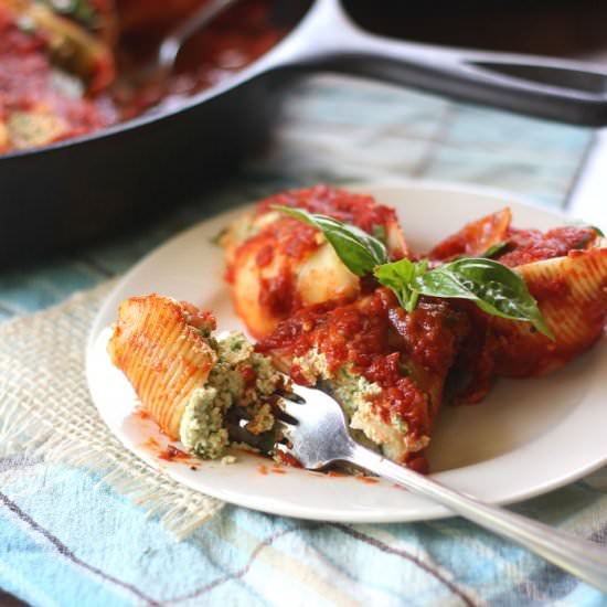 Vegan Stuffed Shells Florentine