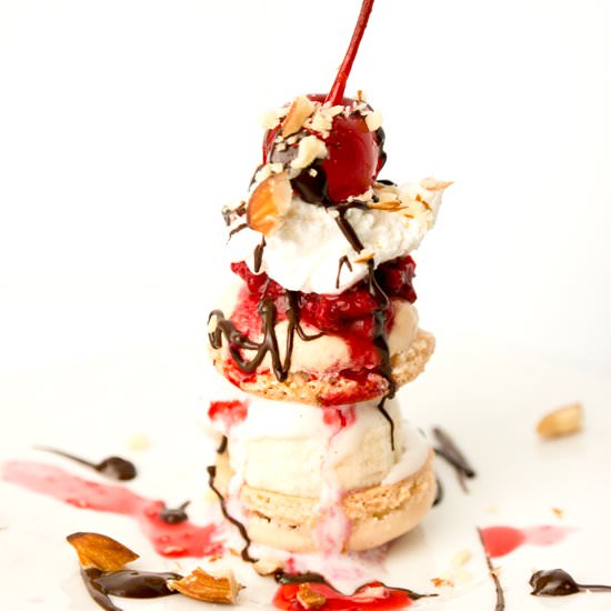 Banana Split Macarons