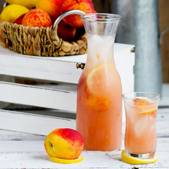 Fresh Peach Lemonade