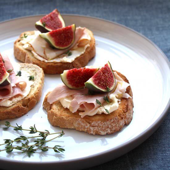 Fig and Mascarpone Bruschetta