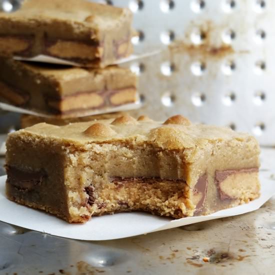 Peanut Butter Cup Blondies