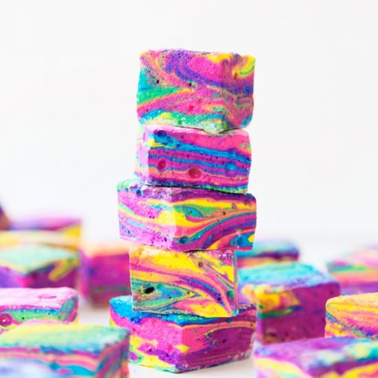 DIY Tie Dye S’mores Marshmallows