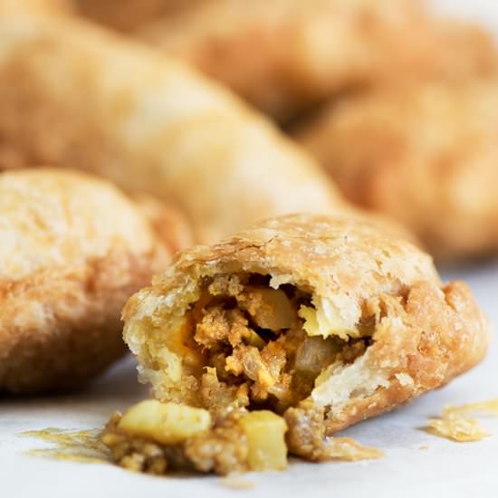 Malaysian Curry Puffs