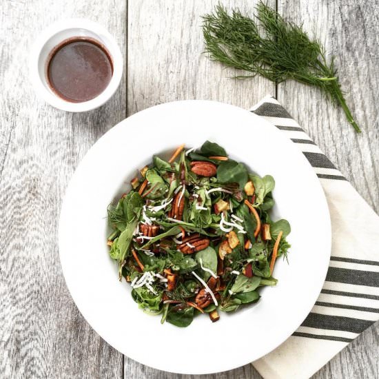 Mâché Salad with Blueberry Coconut Dressing