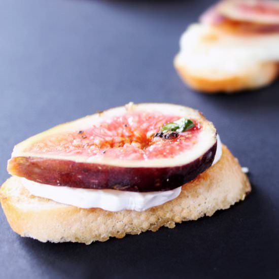 Fig & Goats Cheese Crostini