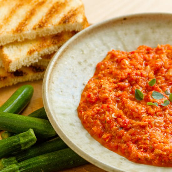 Grilled Red Pepper and Garlic Dip