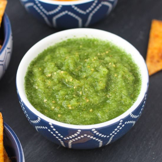 Salsa Verde with Seasoned Chips