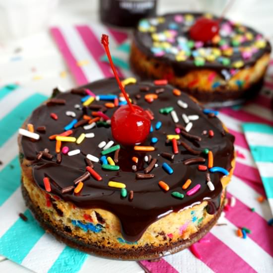 Mini banana split cheesecakes