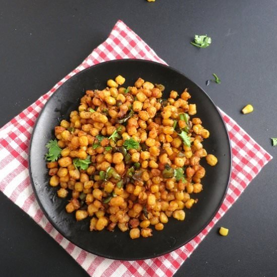 Crispy fried corn kernels
