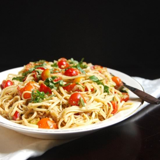 Linguini with No-Cook Tomato Sauce
