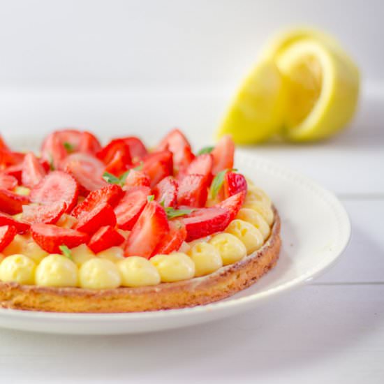 Strawberry lemon pie