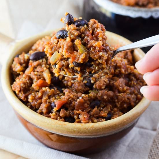 One Pan Vegan Quinoa Chili