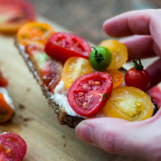Fresh Summer Tomatoes Crusty Bread