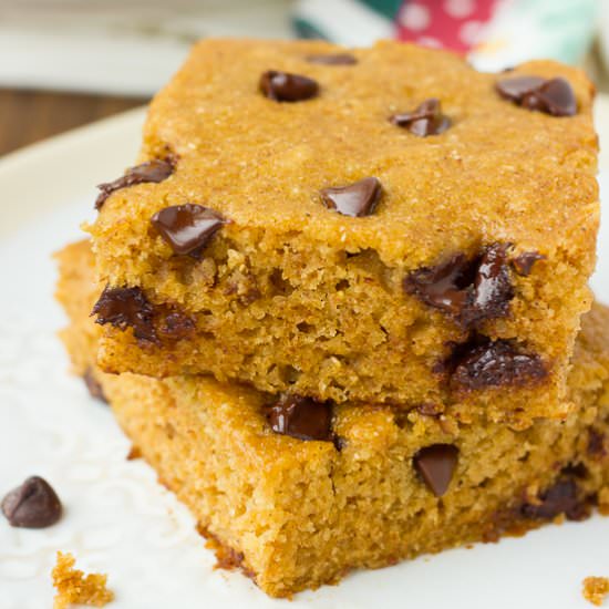 Grain-Free Applesauce Snack Cake