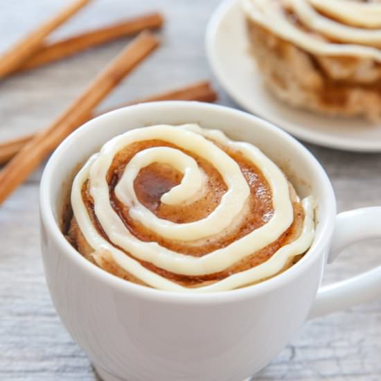 Cinnamon Roll Mug Cake