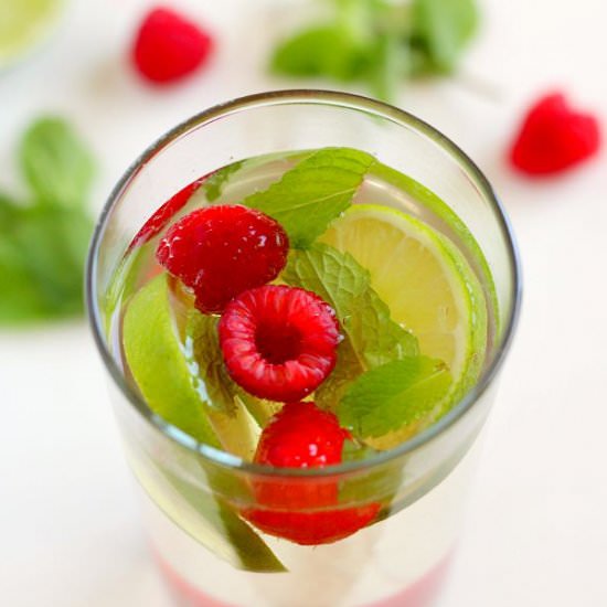 Raspberry Moscato Mojito