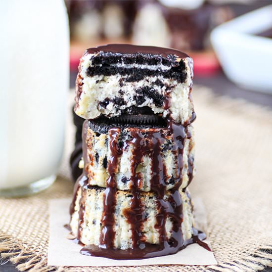 Oreo Cheesecake Cupcakes