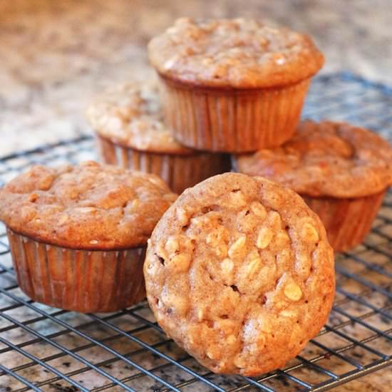 Skinny Banana Oat Muffins