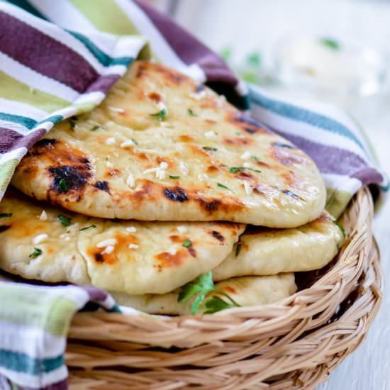 No Yeast Garlic Butter Naan