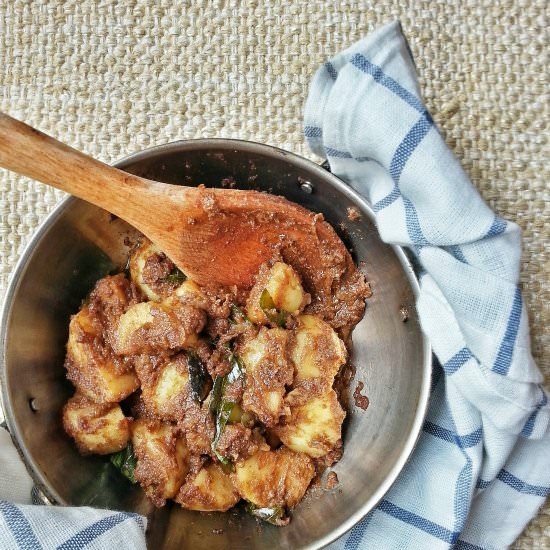 Spicy Potatoes in Tamarind Sauce