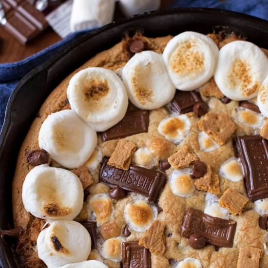 S’mores Skillet Cookie Cake